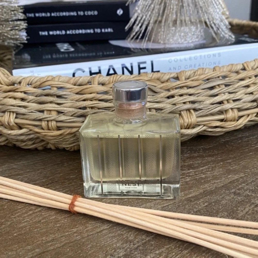 NEST Fragrances New York Blue Cypress & Snow Reed Diffuser 1.3 Oz New & Sealed